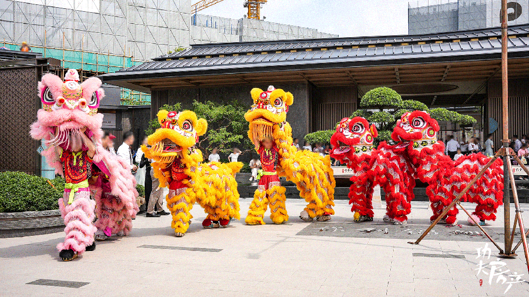 芯“超配”产品总价150万起！爱游戏平台首日登记已破百！禅桂(图26)