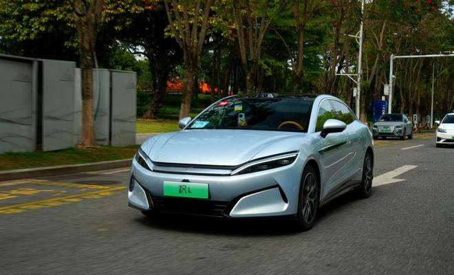 U7更香-实拍比亚迪汉L爱游戏app登录比小米S(图9)